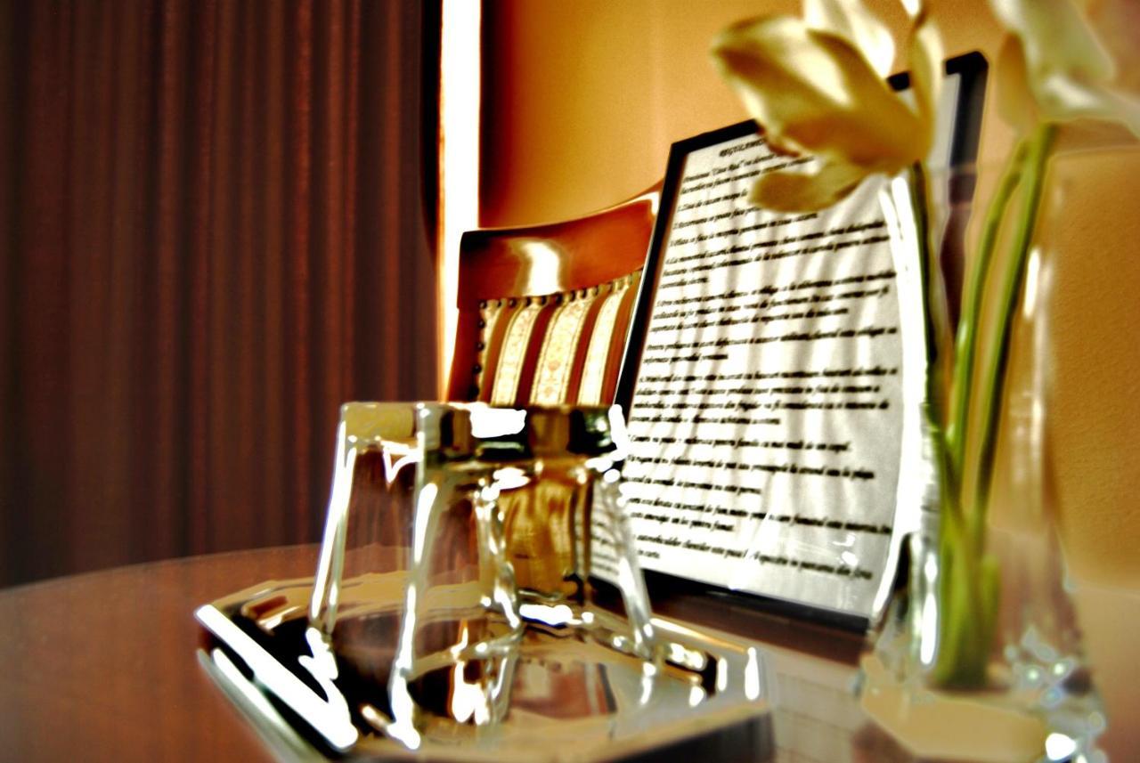 Casa Rad Hotel Sînmartin Buitenkant foto