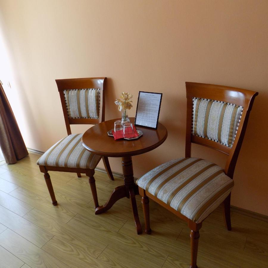 Casa Rad Hotel Sînmartin Buitenkant foto
